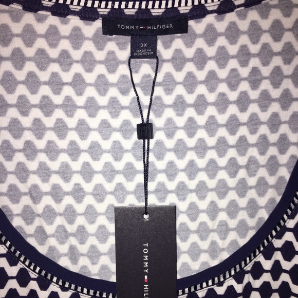 🆕TOMMY HILFIGER CUTE TOP-BLUE & WHITE-NEW & CUTE - Picture 3 of 6